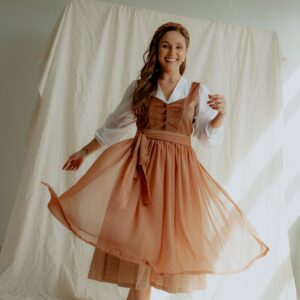 Traje Rosa